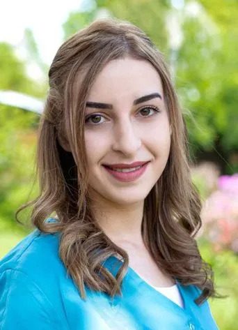 Derya Gezer, Medizinische Fachangestellte
